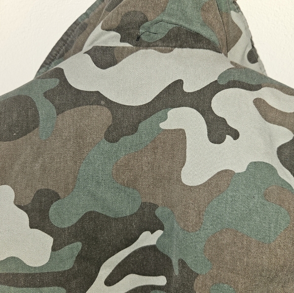 Me Jane Girls Camouflage Coat Size 12 - Picture 11 of 12